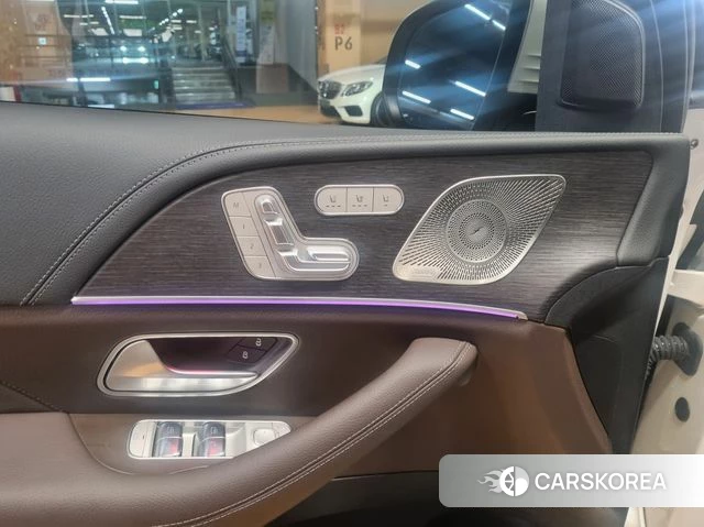 Mercedes-Benz GLS - Class X167 id 3892381 из Кореи 17