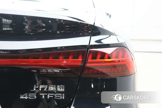 Audi A7L id 4210353 из Китая 26