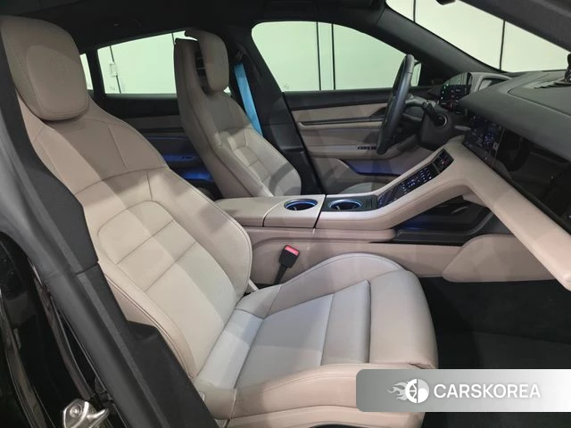 Porsche Taycan id 4589749 из Кореи 17