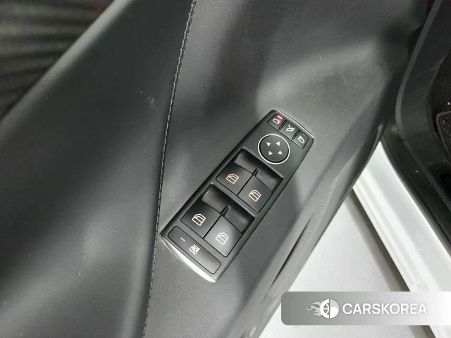 Tesla Model X id 4366436 из Кореи 17