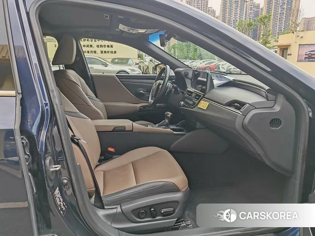 Lexus ES id 4291531 из Китая 11