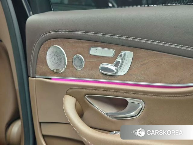 Mercedes-Benz E-class id 4260863 из Китая 12