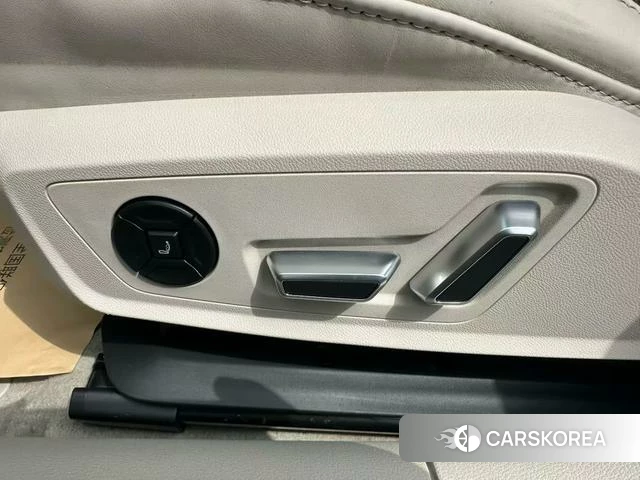 Audi A6L id 4380733 из Китая 7