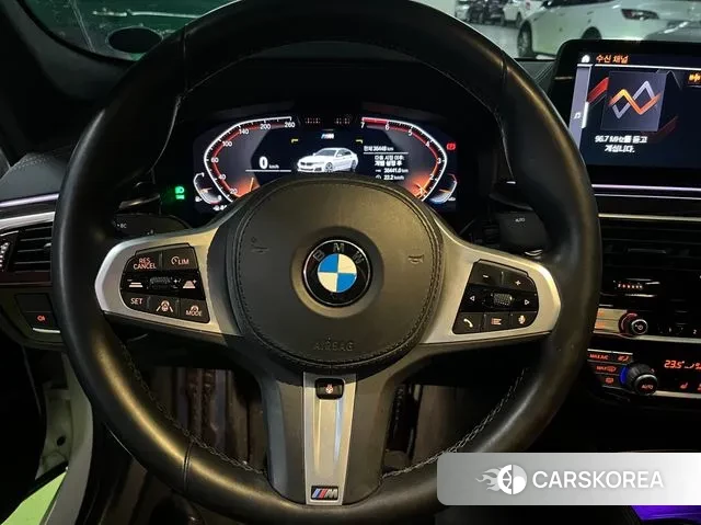 BMW 5 Series (G30) id 3760217 из Кореи 14