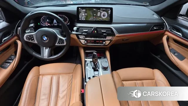 BMW 5 Series (G30) id 3524289 из Кореи 17