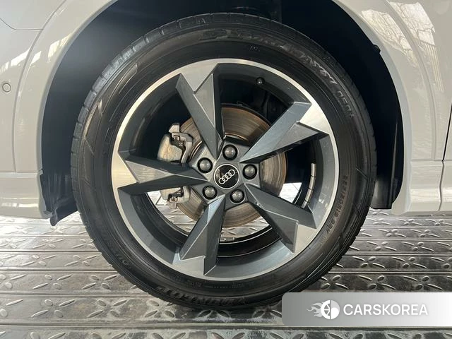 Audi Q3 id 4259315 из Китая 17