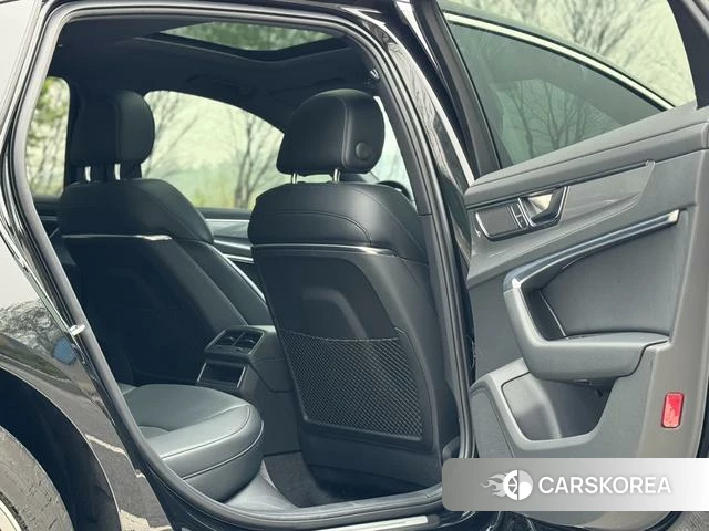 Audi A6L id 4276820 из Китая 13