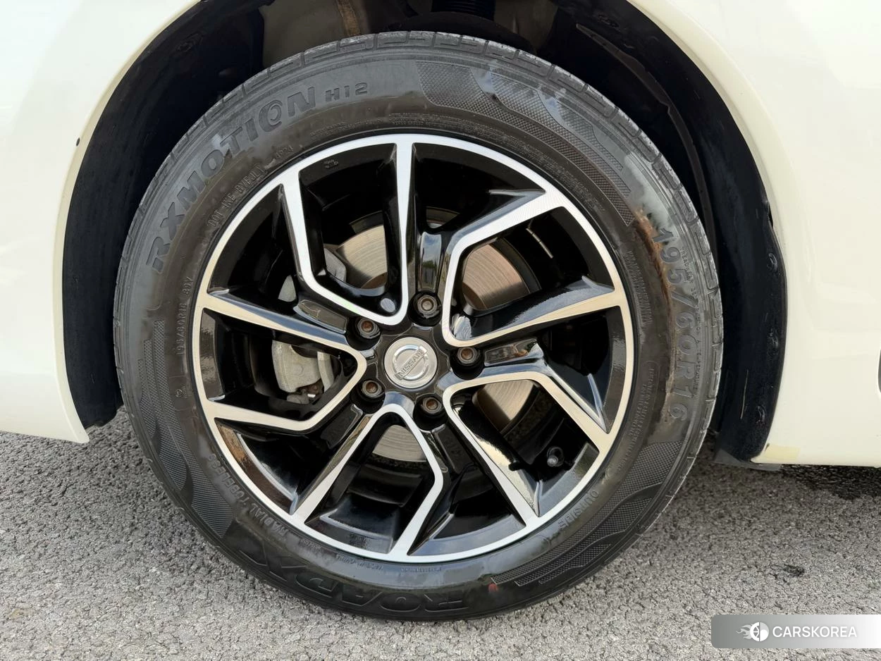 Nissan Tiida id 4510632 из Китая 19