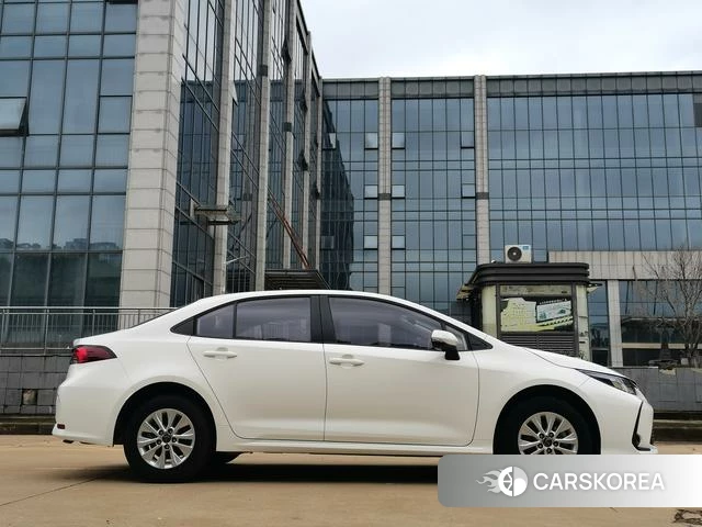 Toyota Corolla id 4368071 из Китая 21