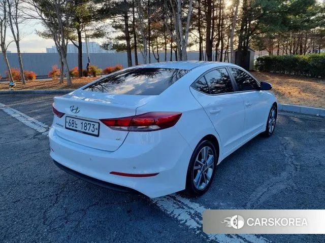 Hyundai Avante AD id 3558104 из Кореи 17