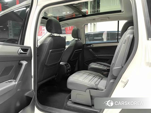 Volkswagen Touran L id 4301522 из Китая 14