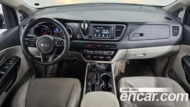 Kia The New Carnival id 2937072 из Кореи 17