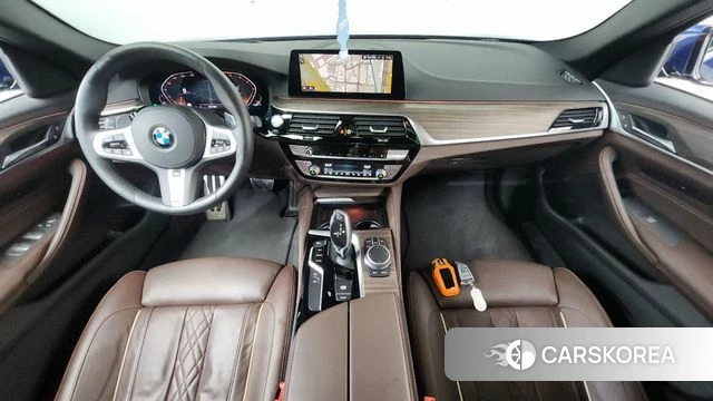 BMW 5 Series (G30) id 3853084 из Кореи 17