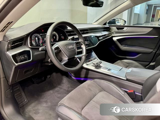 Audi A7L id 3849801 из Китая 27
