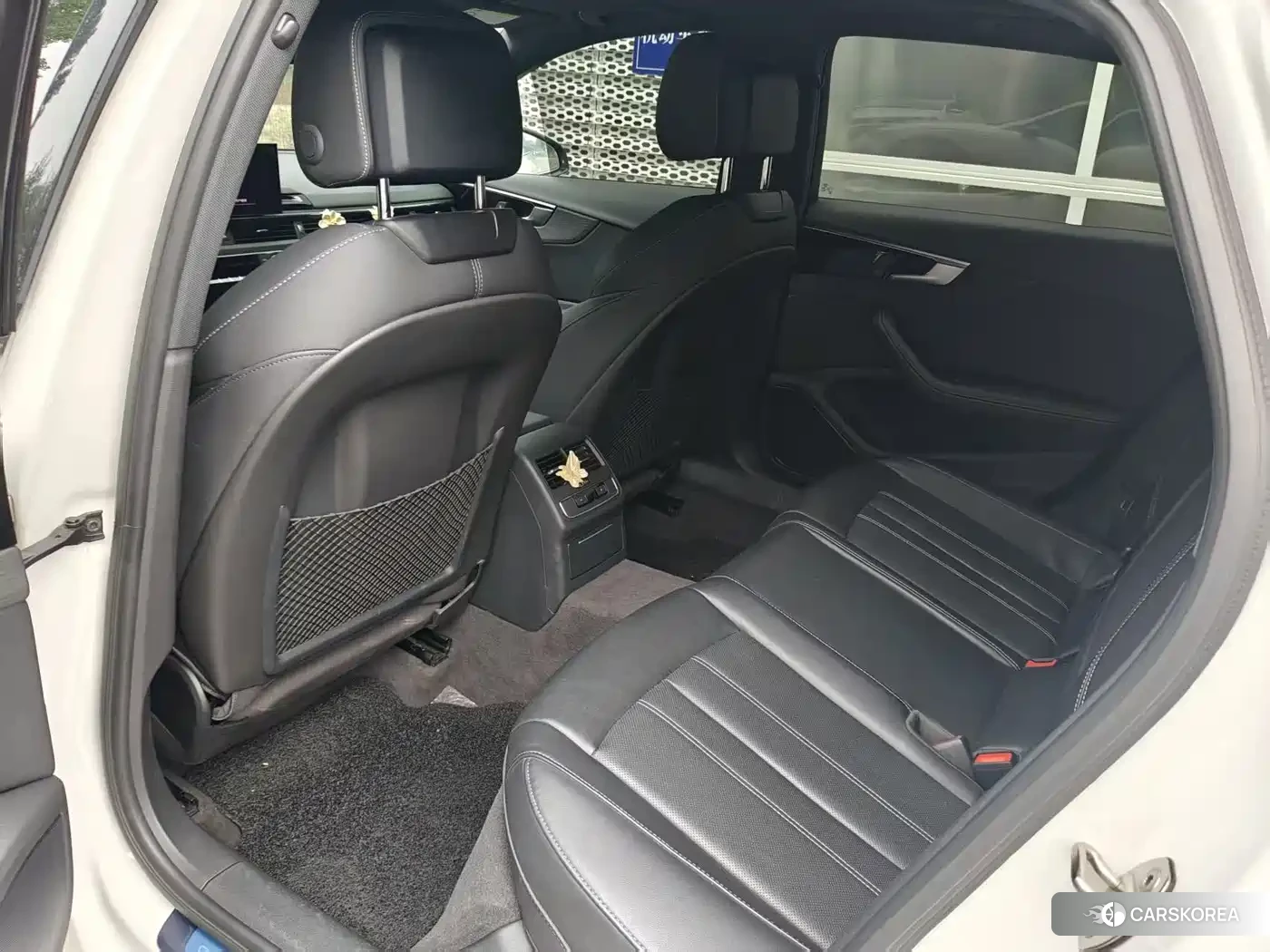 Audi A4L id 4679727 из Китая 10