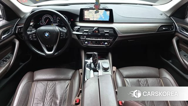 BMW 5 Series (G30) id 4435291 из Кореи 17