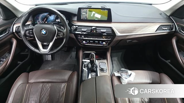 BMW 5 Series (G30) id 4471652 из Кореи 17