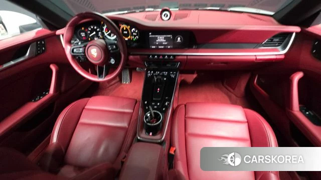 Porsche 911(992) id 4201409 из Кореи 17