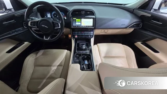 Jaguar XE id 3469684 из Кореи 17