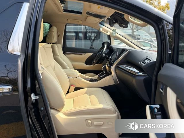 Toyota Elfa id 4374617 из Китая 18