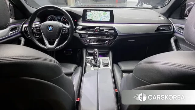 BMW 5 Series (G30) id 3357420 из Кореи 17