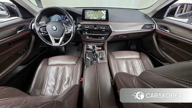 BMW 5 Series (G30) id 3429235 из Кореи 17