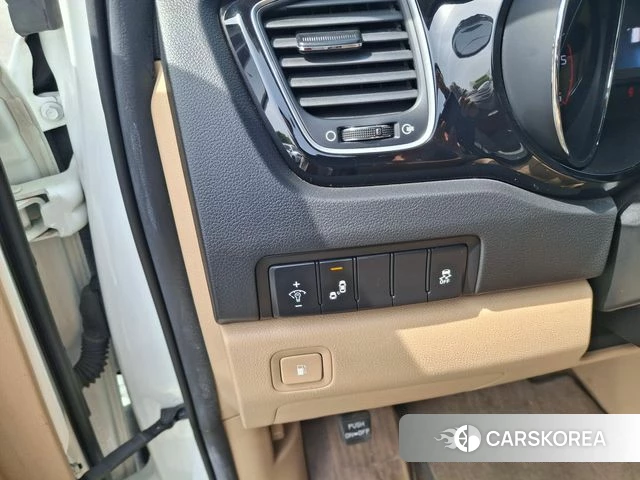 Kia The New Carnival id 4197277 из Кореи 17