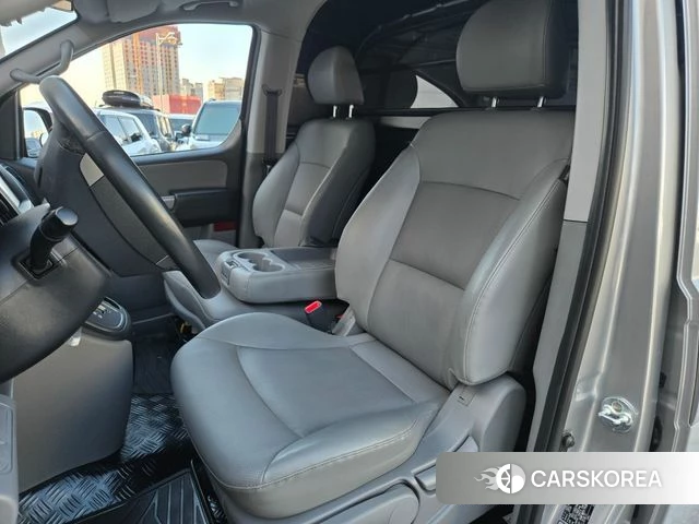 Hyundai The New Grand Starex id 4895476 из Кореи 17