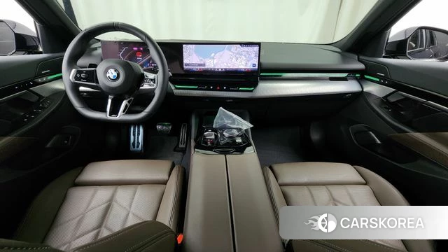 BMW 5 Series (G60) id 4493824 из Кореи 30
