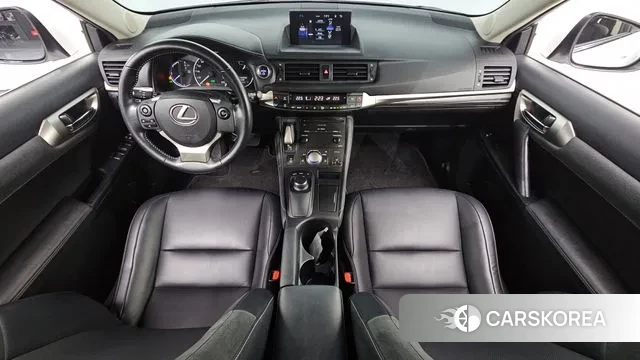 Lexus CT200h id 3380636 из Кореи 17