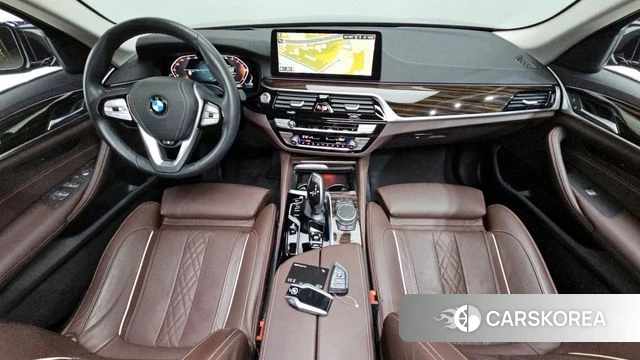 BMW 5 Series (G30) id 3793664 из Кореи 17