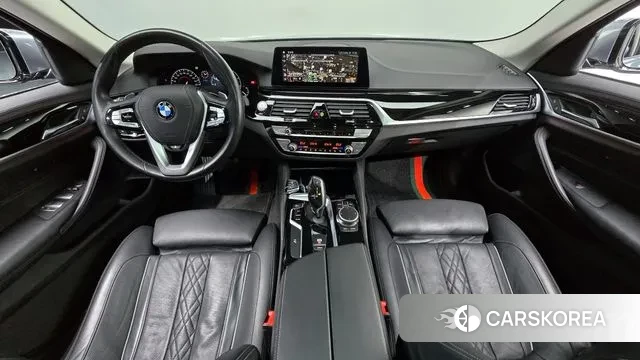 BMW 5 Series (G30) id 3636303 из Кореи 17