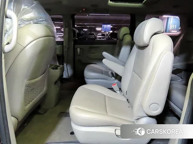 Kia The New Carnival id 3520601 из Кореи 17