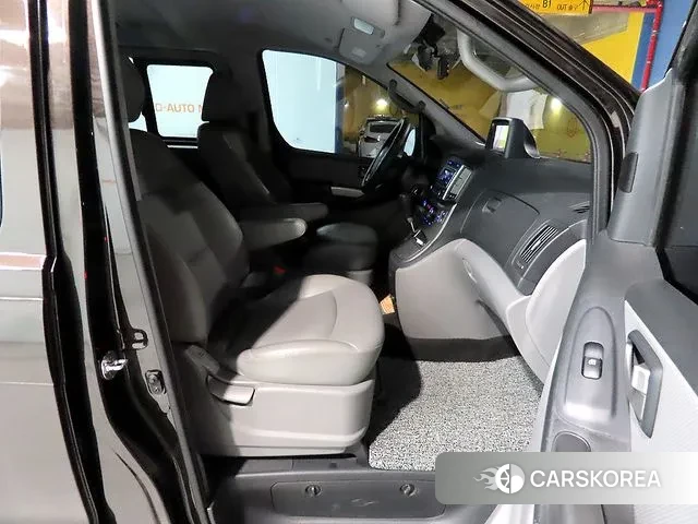 Hyundai The New Grand Starex id 3692702 из Кореи 17