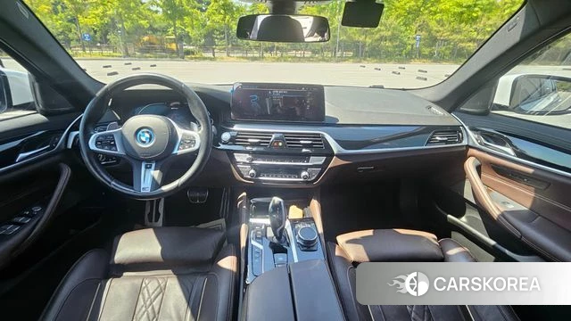 BMW 5 Series (G30) id 4292409 из Кореи 17
