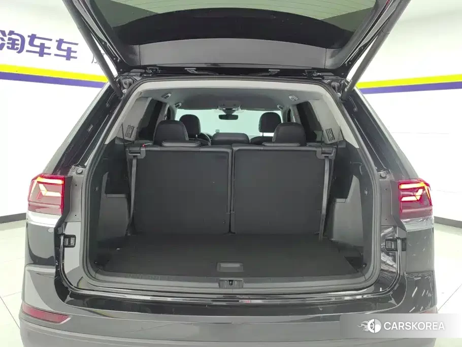 Volkswagen Touareg id 4628344 из Китая 13