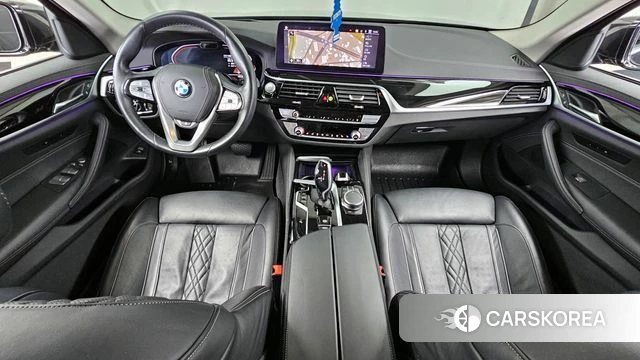 BMW 5 Series (G30) id 3885355 из Кореи 17