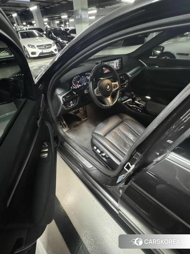 BMW 5 Series (G30) id 4847948 из Кореи 7
