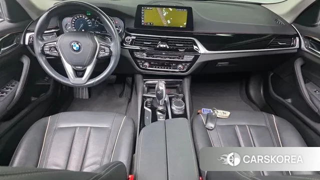 BMW 5 Series (G30) id 3396971 из Кореи 17