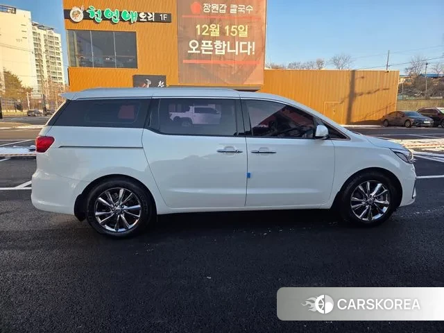 Kia The New Carnival id 3651504 из Кореи 17