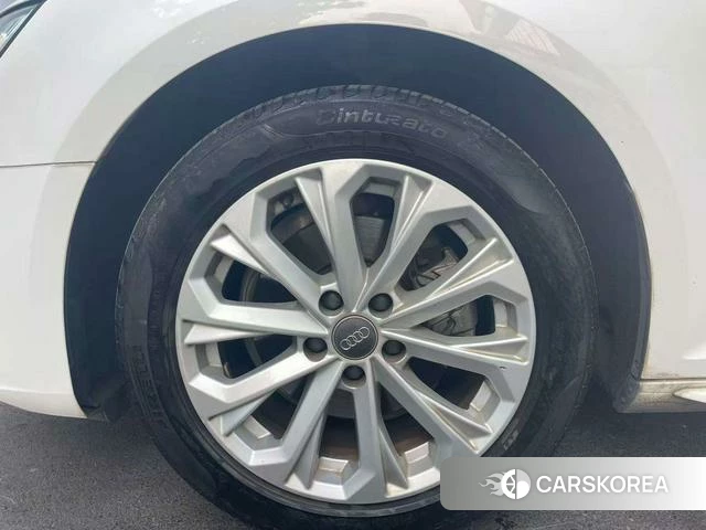 Audi A4L id 4198782 из Китая 14