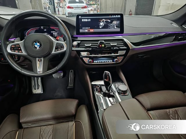 BMW 5 Series (G30) id 4281693 из Кореи 17