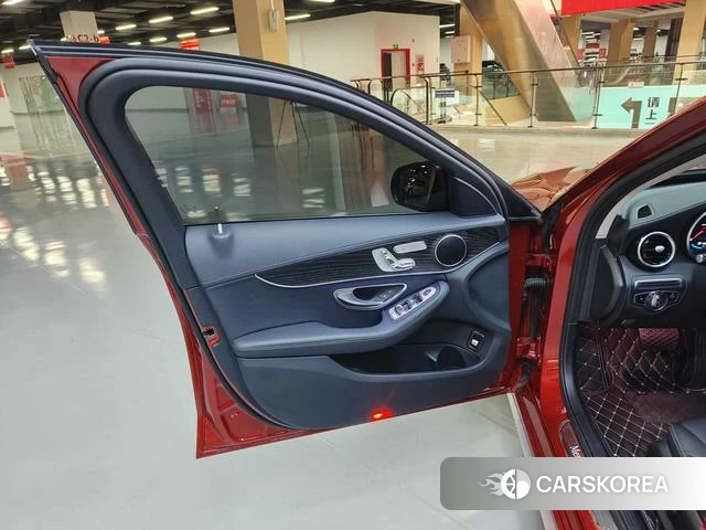 Mercedes-Benz Class C id 4264679 из Китая 40