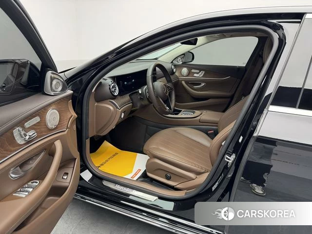 Mercedes-Benz E-class id 4275245 из Китая 17