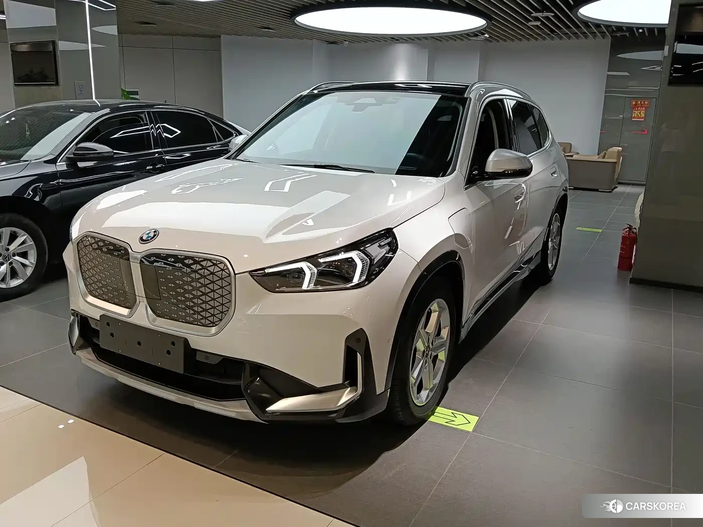 BMW iX1 id 4559664 из Китая 7