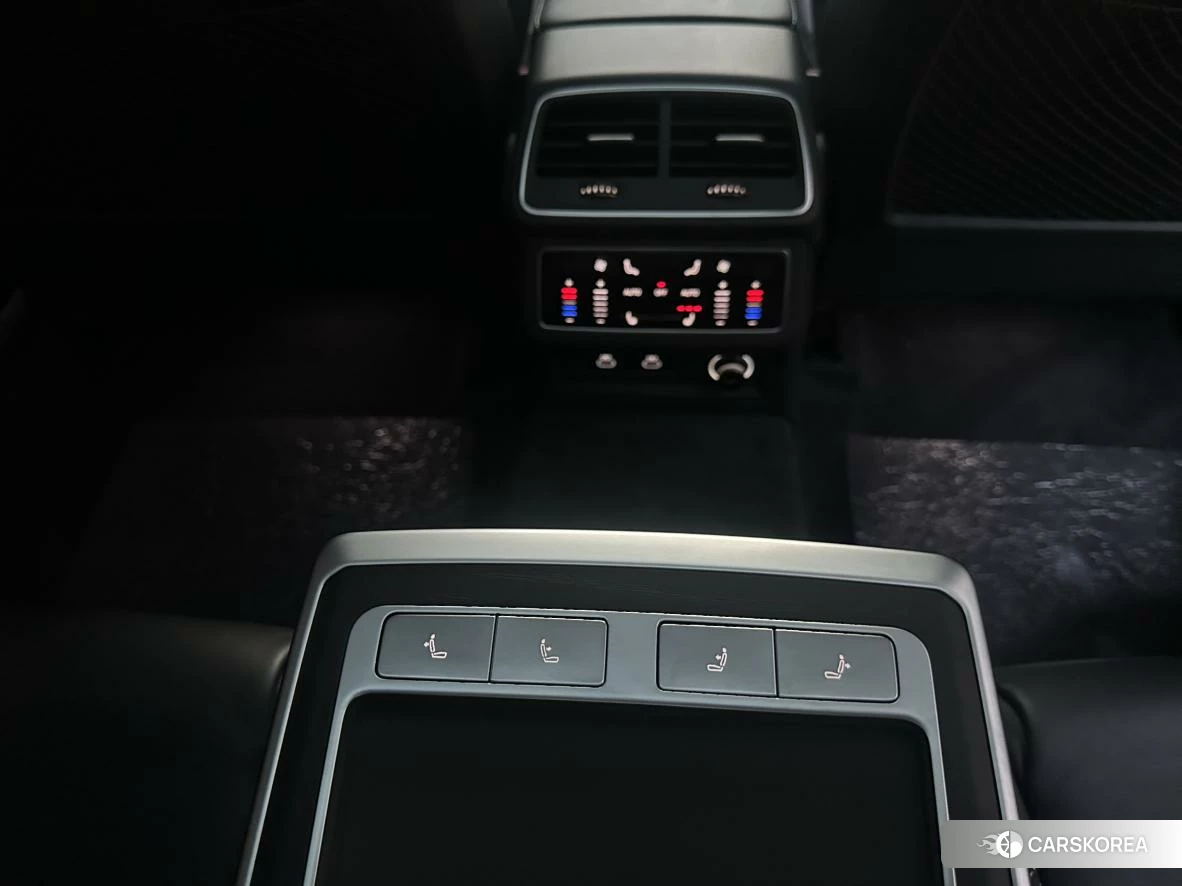 Audi A6L id 4420036 из Китая 12