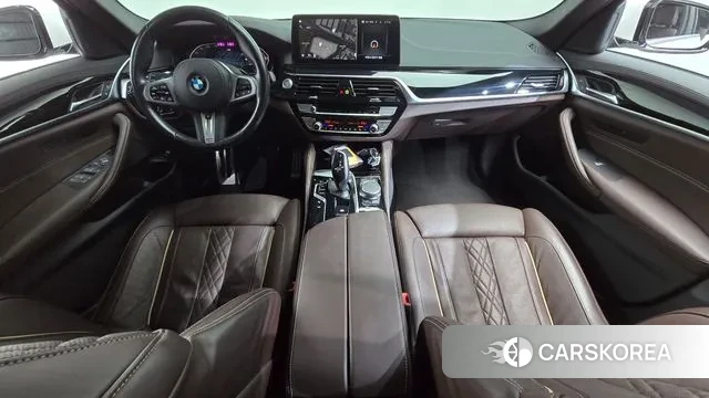 BMW 5 Series (G30) id 3379208 из Кореи 17