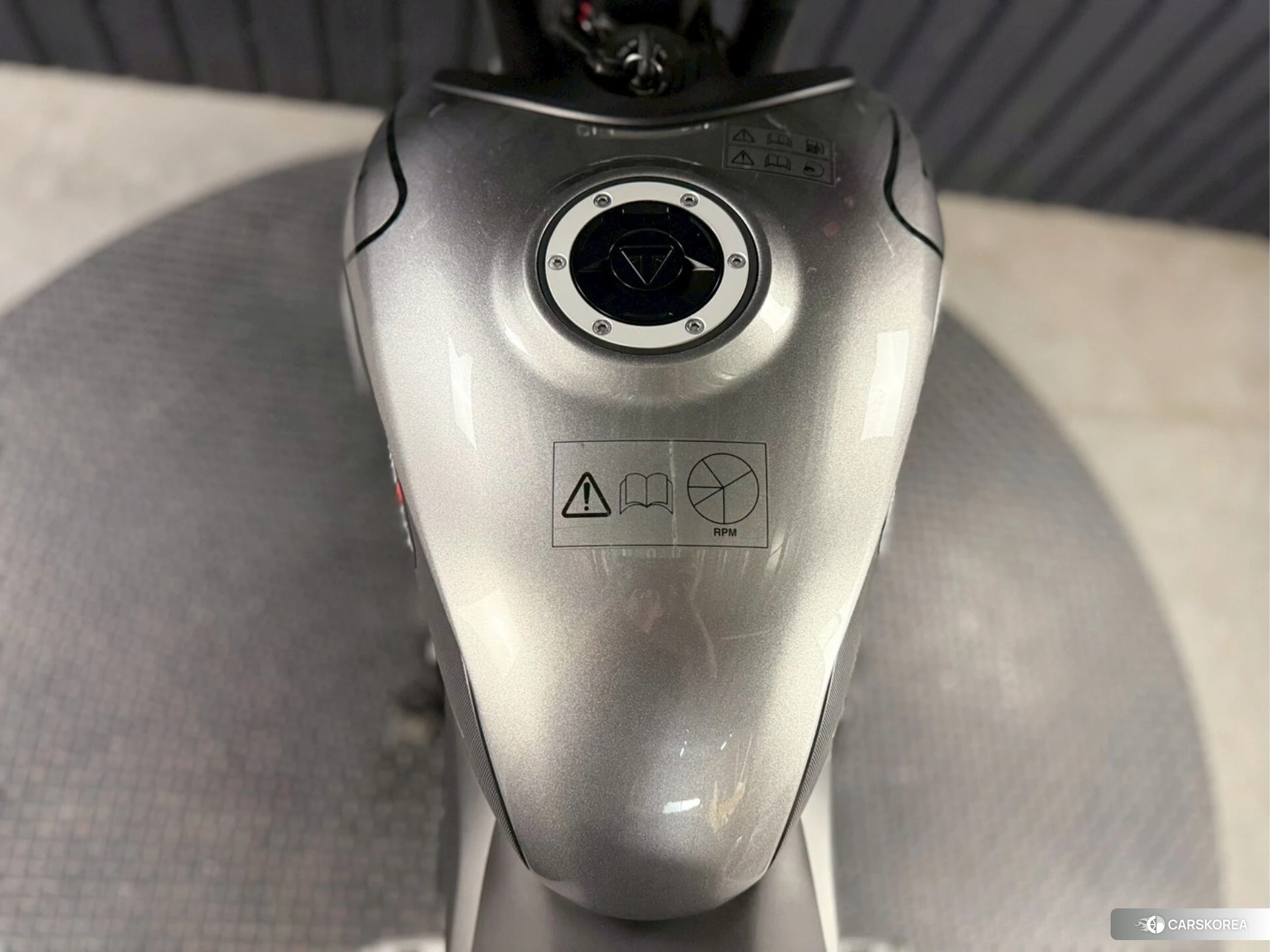 Triumph TRIDENT 660 id 4352680 из Японии 7