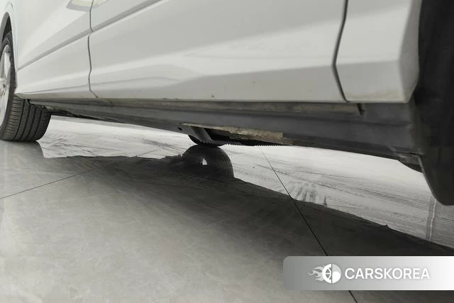 Audi Q2L id 3902322 из Китая 14