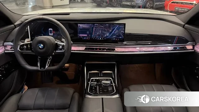 BMW 7 Series (G70) id 3674628 из Кореи 17